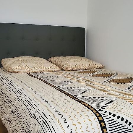 Tulsa Home - Superbe Appartement De Deux Chambres - Avec Terrasse Privee Osny Esterno foto