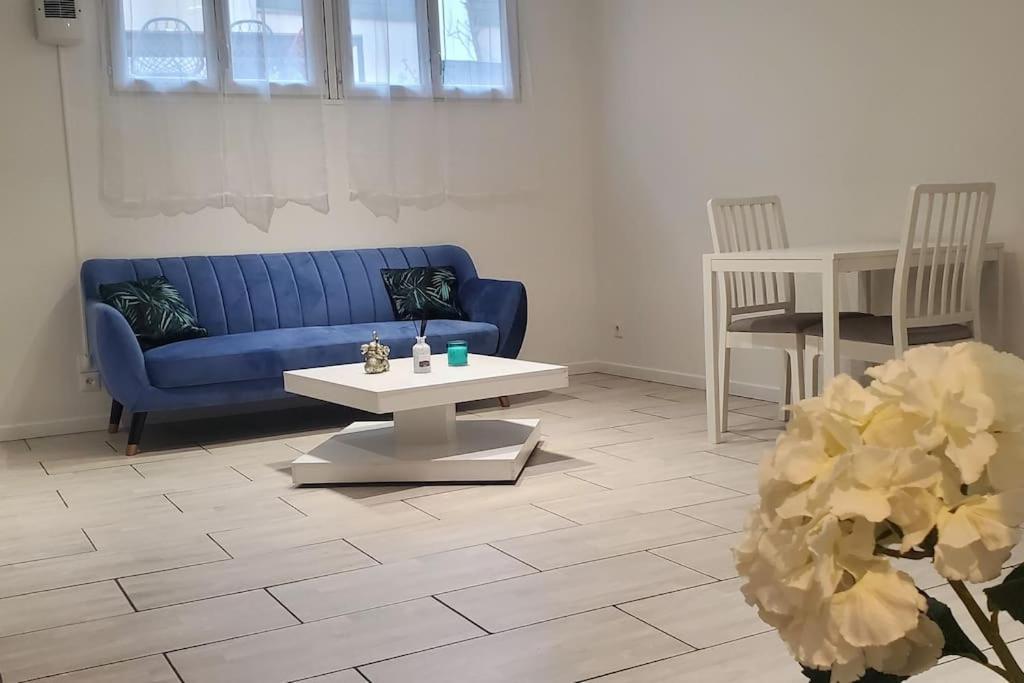 Tulsa Home - Superbe Appartement De Deux Chambres - Avec Terrasse Privee Osny Esterno foto